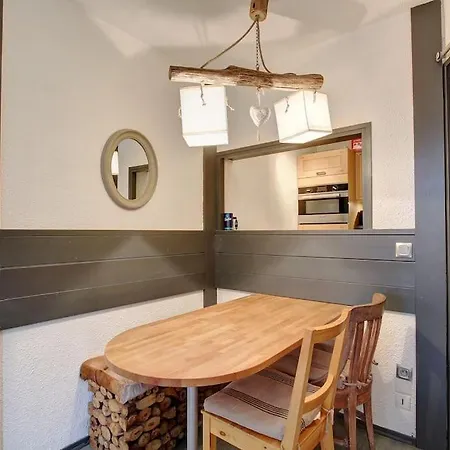 Jonquille 5 Apartment
